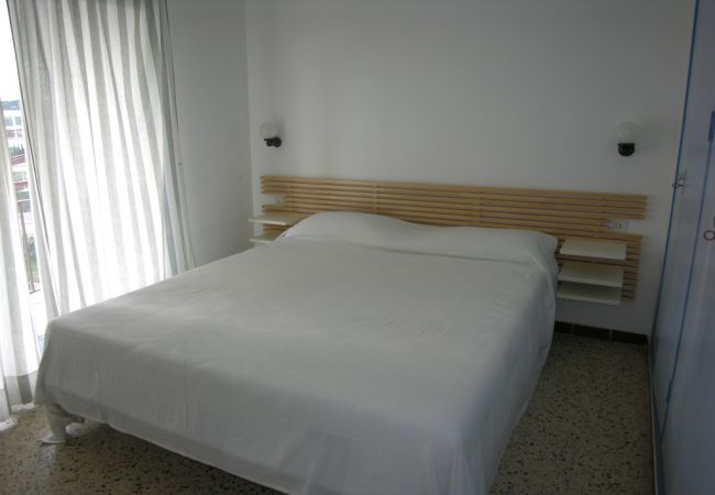 Apartment in Palamós - 3-S.EST. III - 105