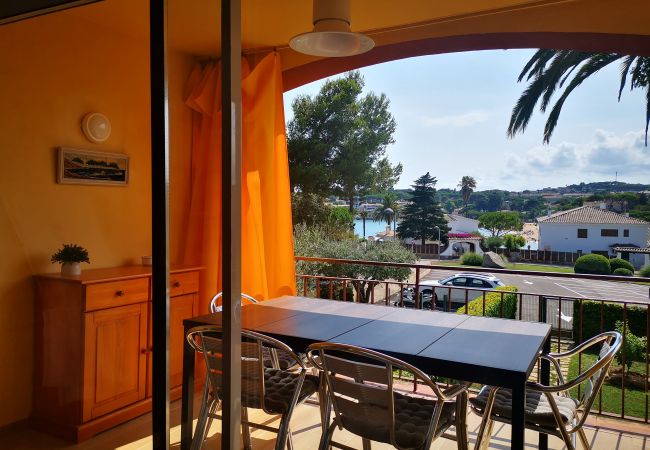 Apartment in Palamós - 3-S.EST. III - 105